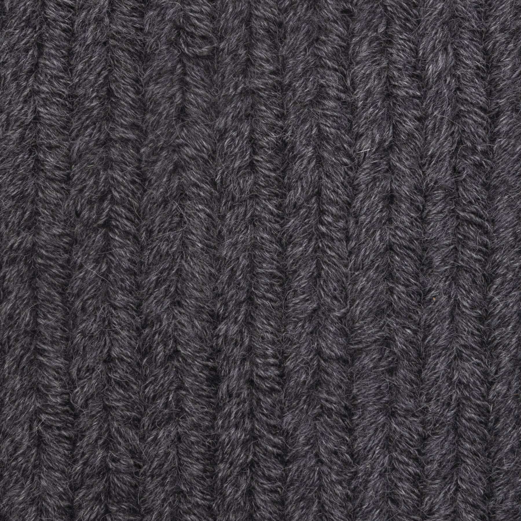 MESETA WEAVE RUG IN BLACK-GRAY ALPACA