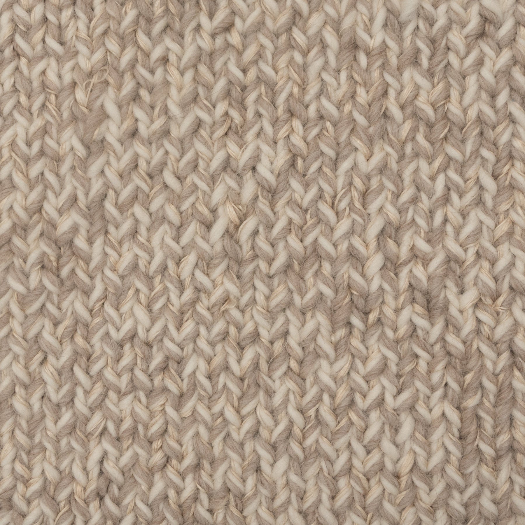 LUMA WEAVE RUG IN WHITE MOTÓN ALPACA, WHITE TAUPE MOTÓN ALPACA AND BEIGE SILK