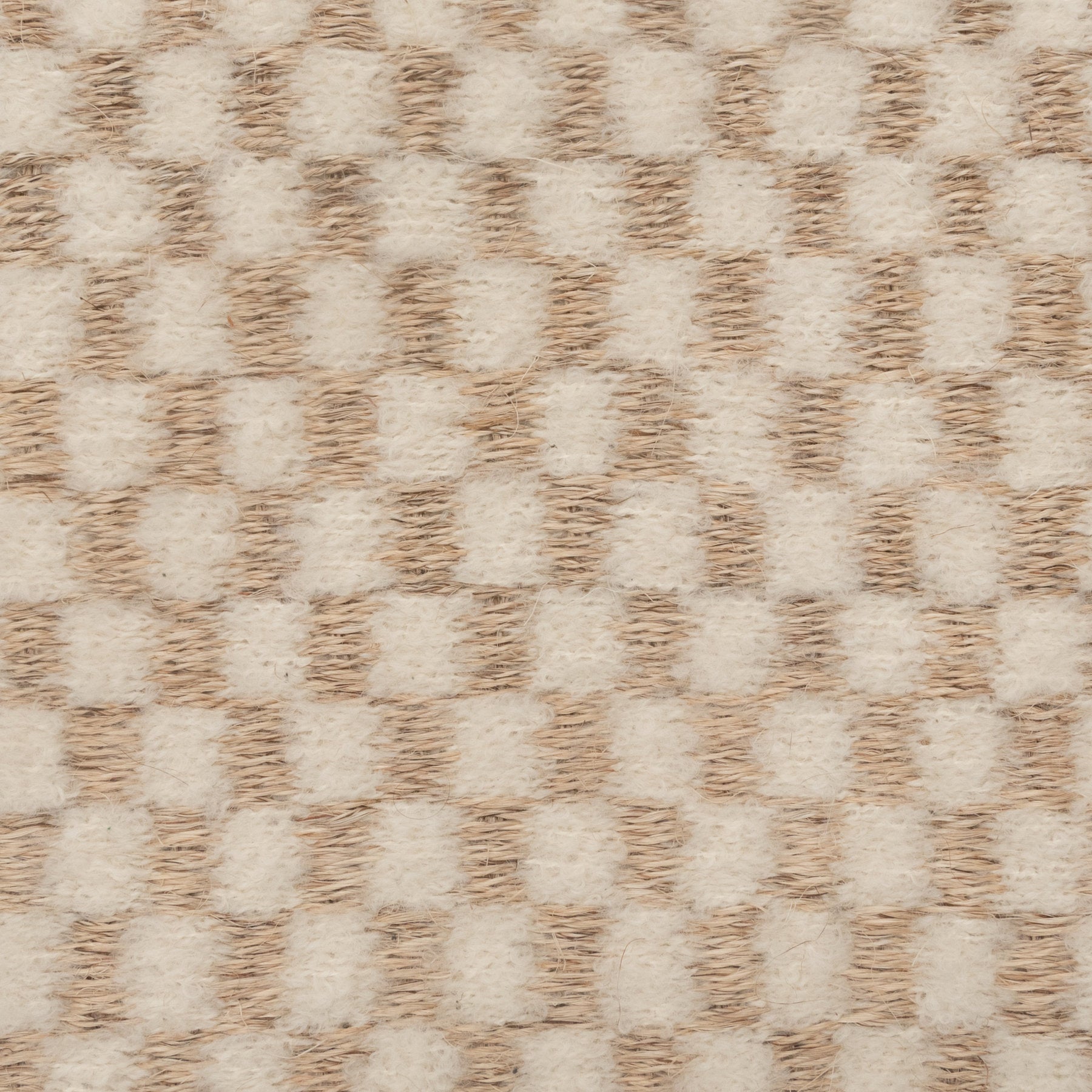 CHESS WEAVE RUG IN NATURAL FIQUE FIBER AND BOUCLÉ ALPACA