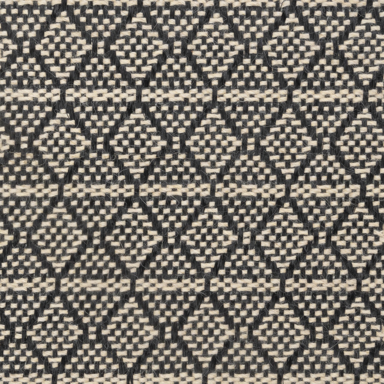 ALUNA WEAVE RUG IN NATURAL ALPACA WITH BLACK ACRYLIC