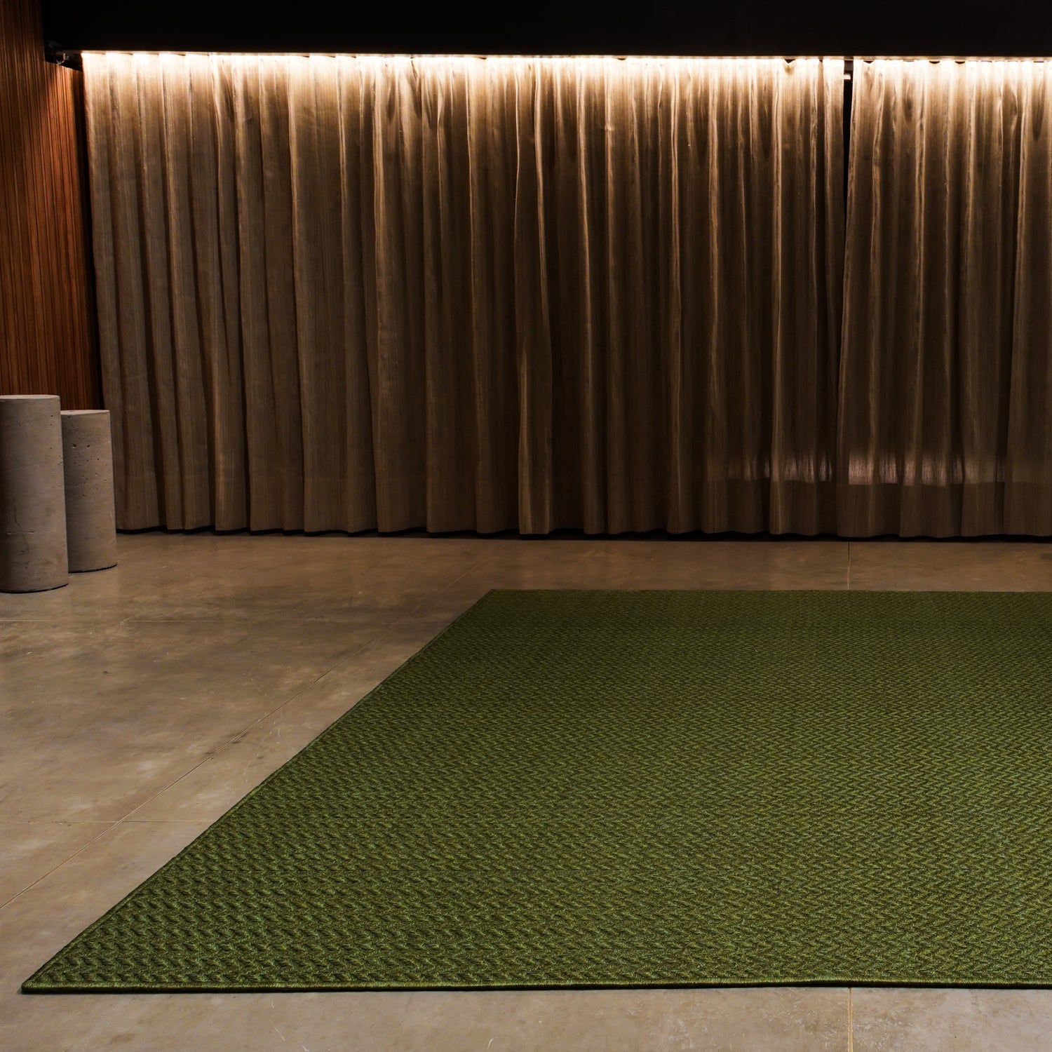 M’S WEAVE RUG IN OLIVE-LIME GREEN FIQUE FIBER