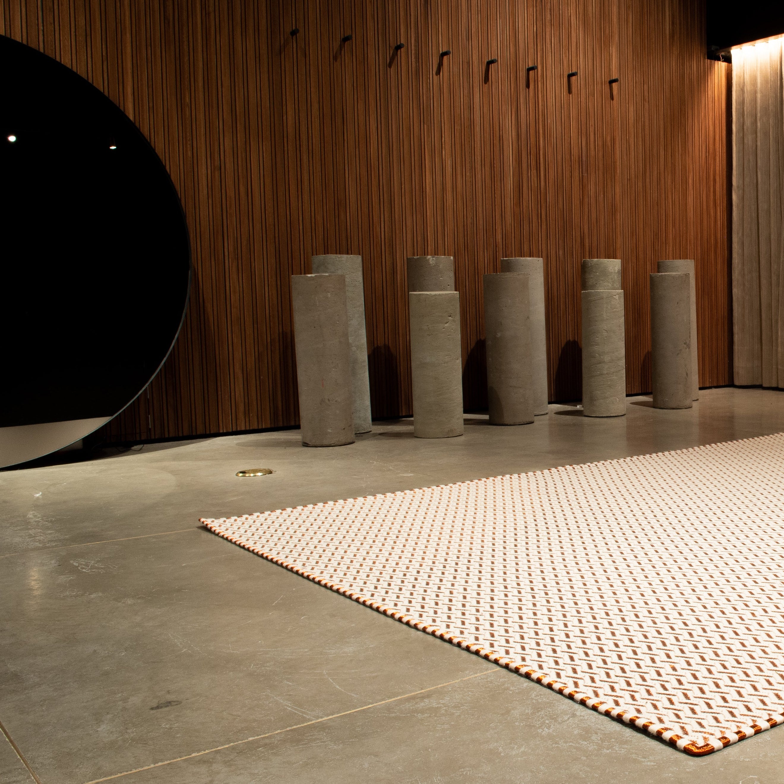 OTOÑO WEAVE RUG IN BONE ALPACA WITH COPPER