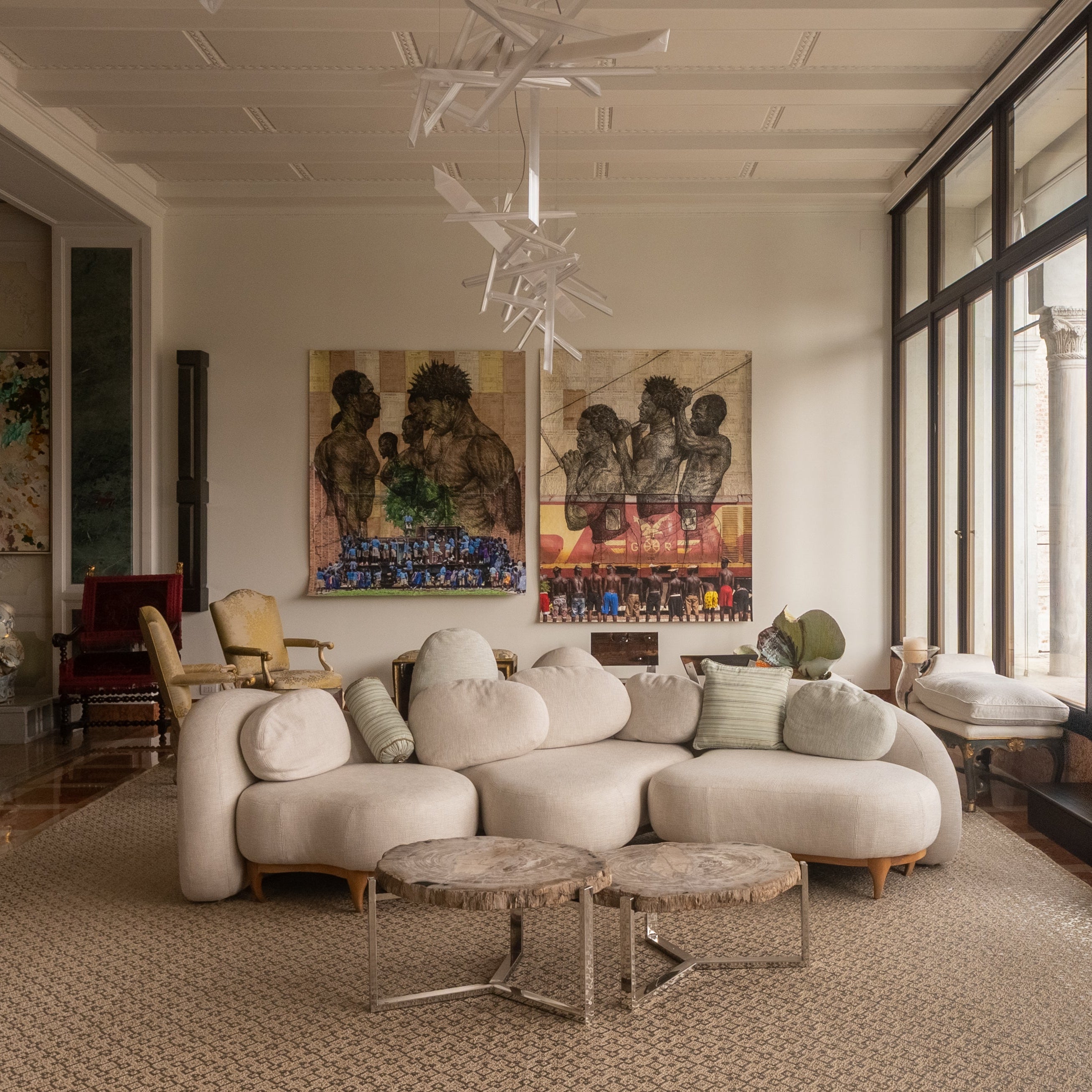 CASABLANCA WEAVE RUG IN NATURAL FIQUE FIBER AND STAINLESS STEEL