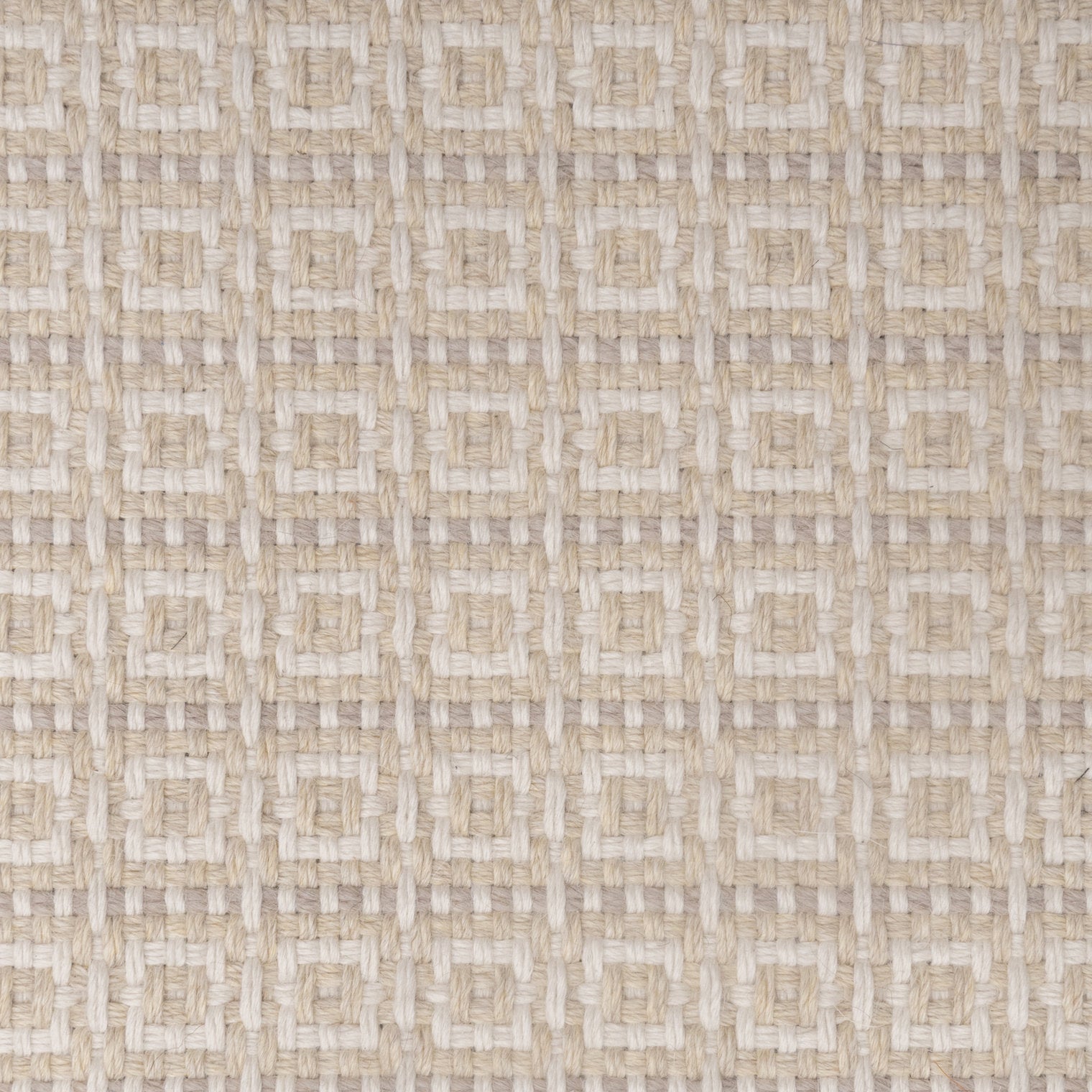 CUADROS WEAVE RUG IN NATURAL AND WHITE ALPACA WITH TAUPE MOTÓN ALPACA