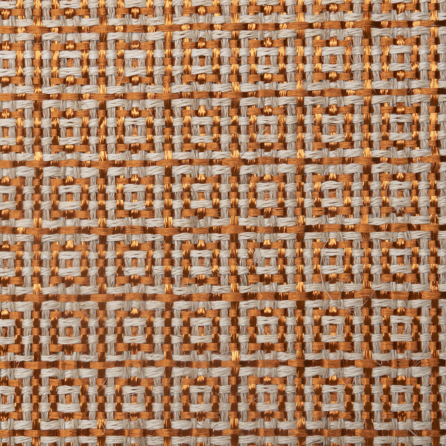 CUADROS WEAVE RUG IN NATURAL AND WHITE FIQUE FIBER WITH COPPER