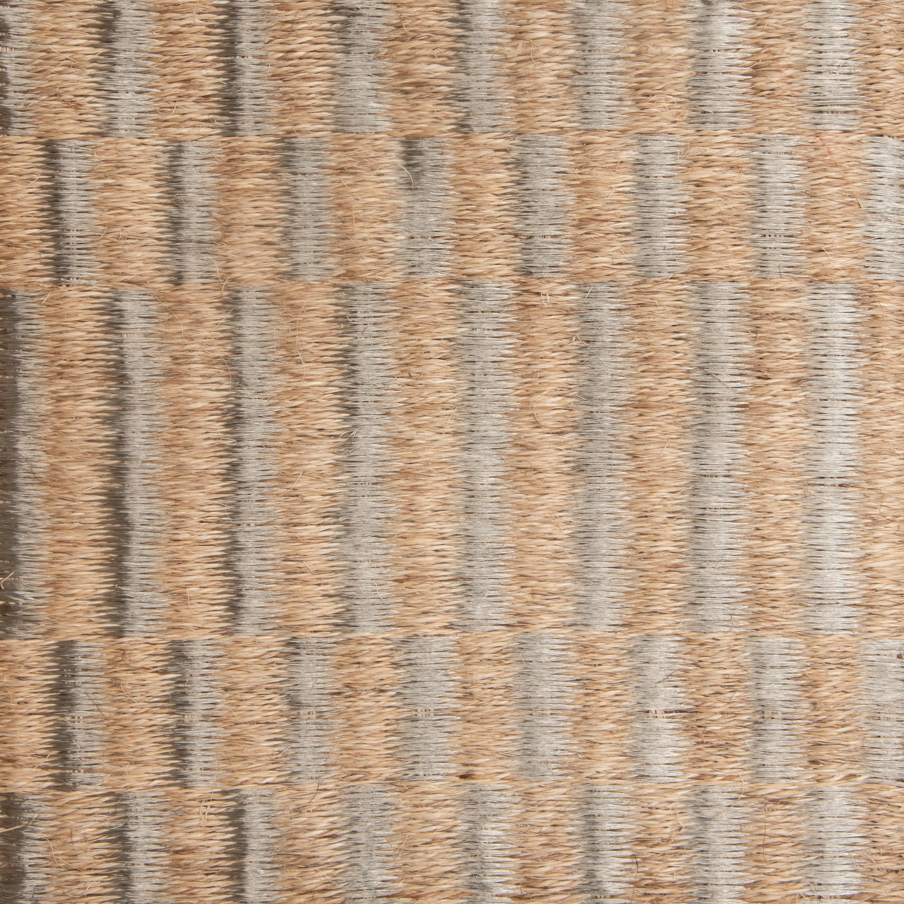 AXXIS WEAVE RUG IN STAINLESS STEEL AND NATURAL FIQUE FIBER