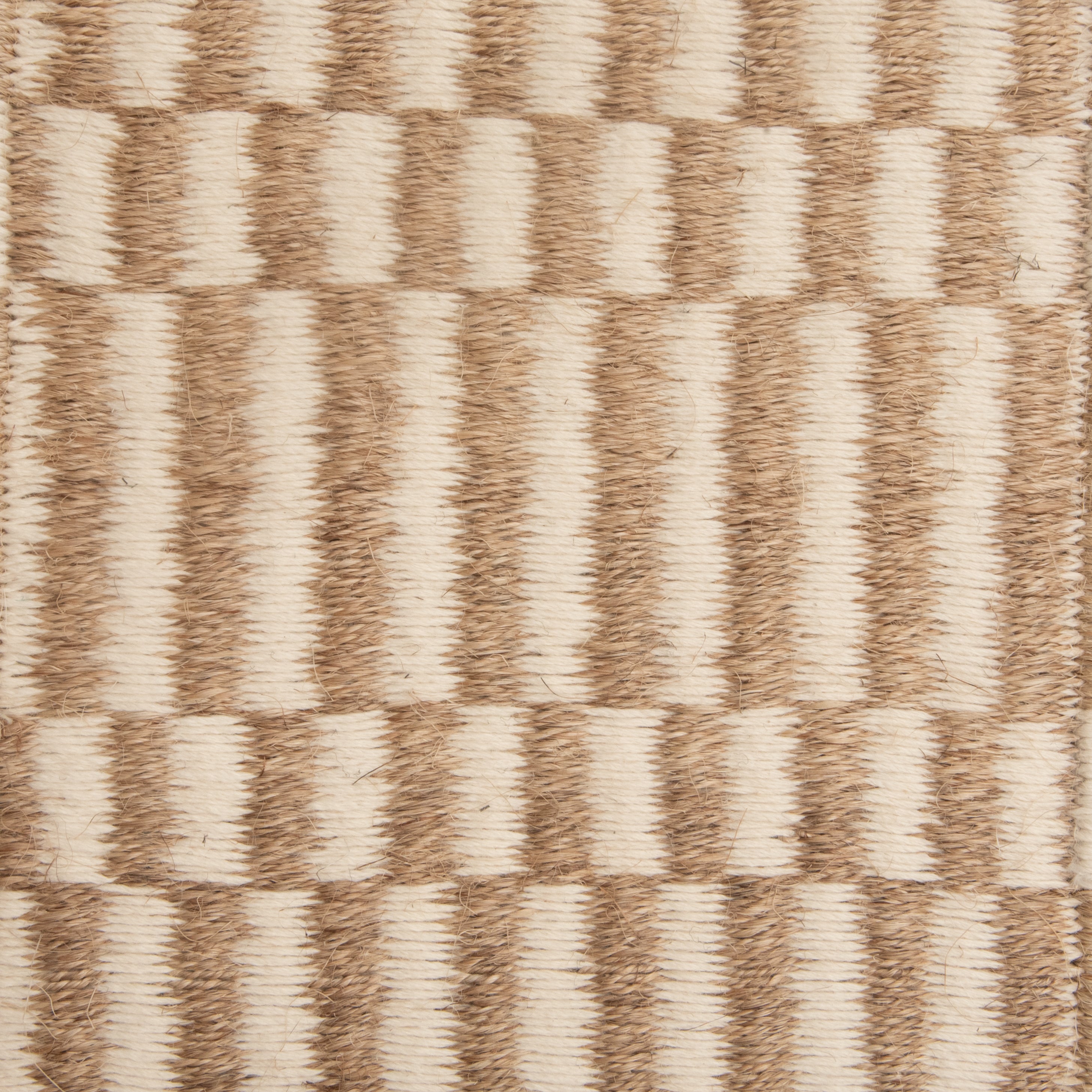 AXXIS WEAVE RUG IN NATURAL FIQUE FIBER AND WHITE ALPACA