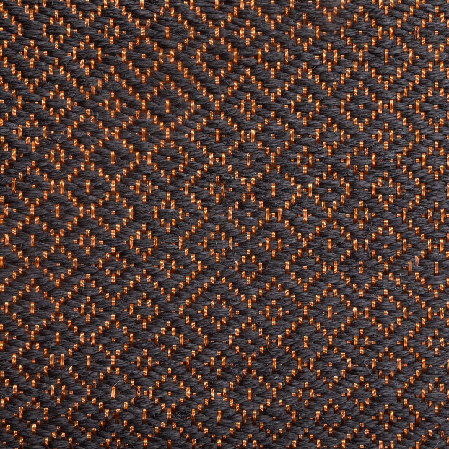 SUSU WEAVE RUG IN COPPER AND BLACK FIQUE FIBER