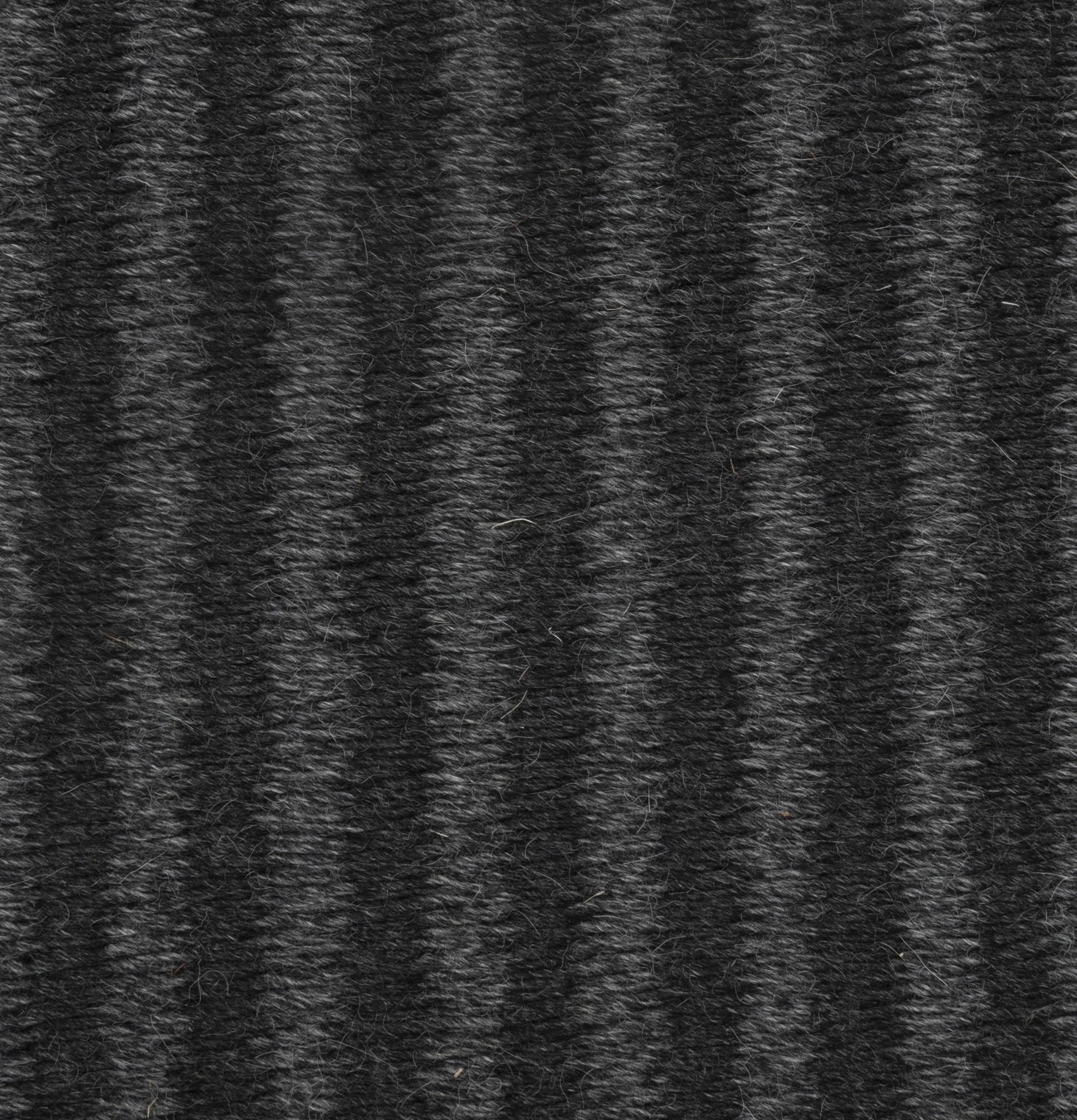 STRIPES WEAVE RUG IN BLACK ALPACA AND BLACK-GRAY ALPACA