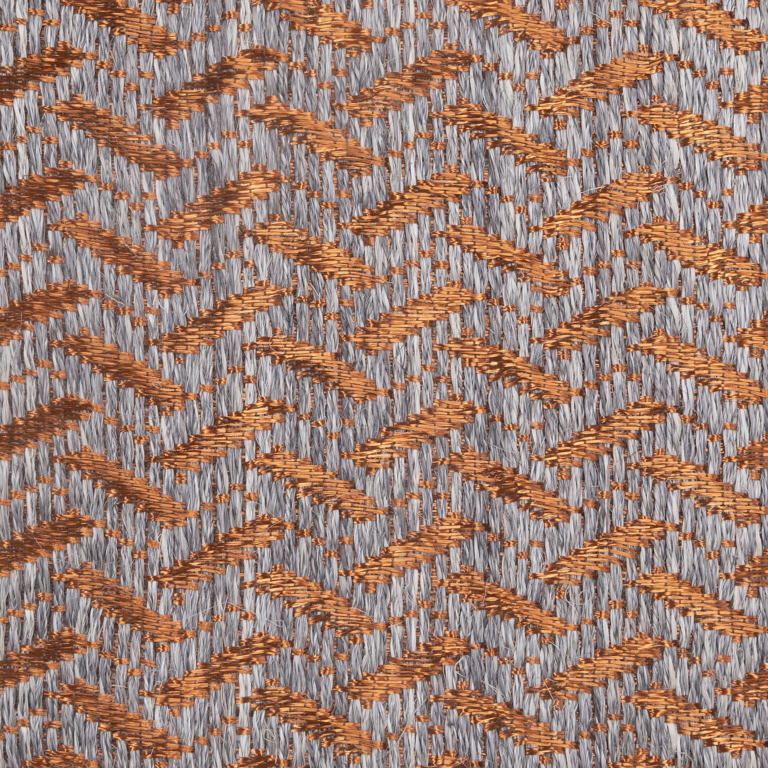 OTOÑO WEAVE RUG IN WHITE-GRAY FIQUE FIBER AND COPPER