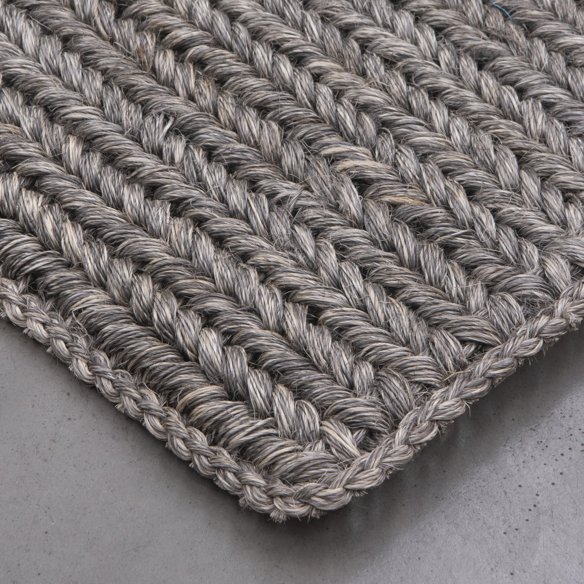MESETA WEAVE RUG IN WHITE-GRAY FIQUE FIBER