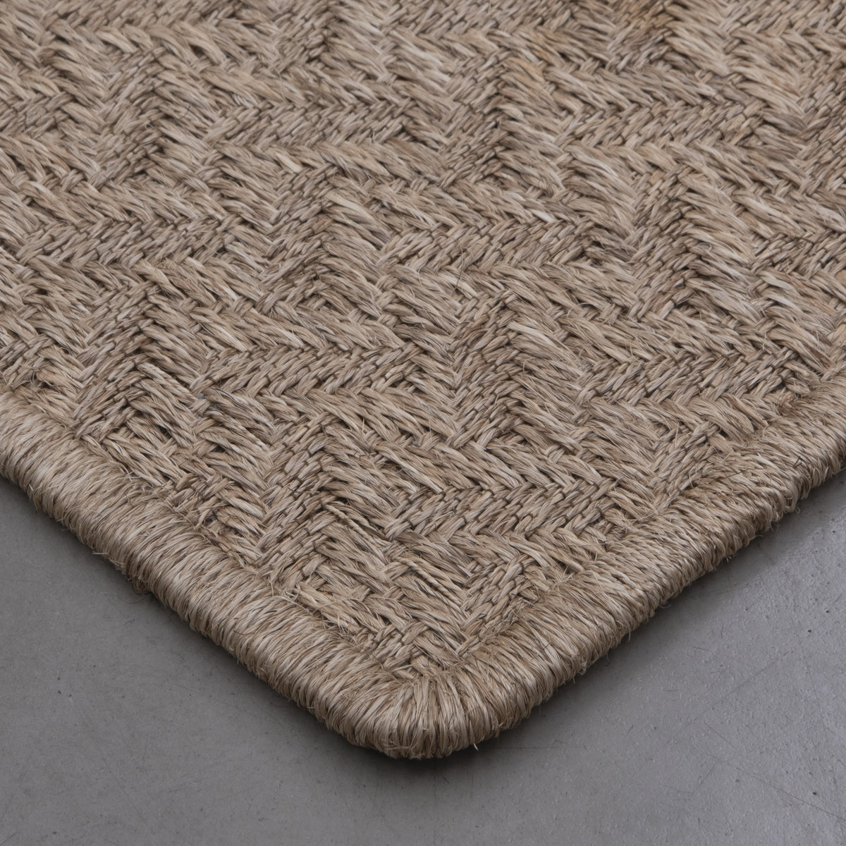 M’S WEAVE RUG IN NATURAL FIQUE FIBER