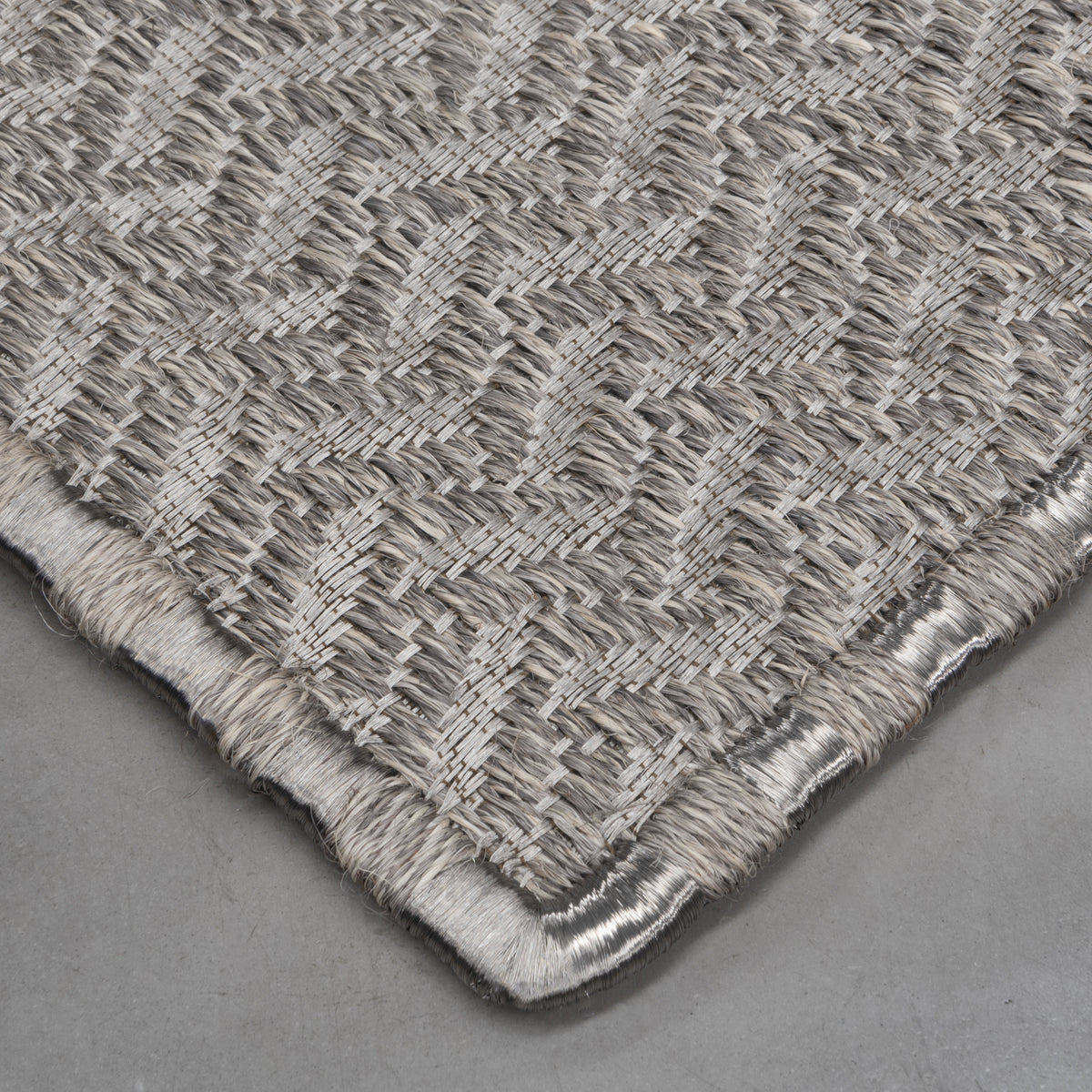 OTOÑO WEAVE RUG IN WHITE-GRAY FIQUE FIBER WITH STAINLESS STEEL
