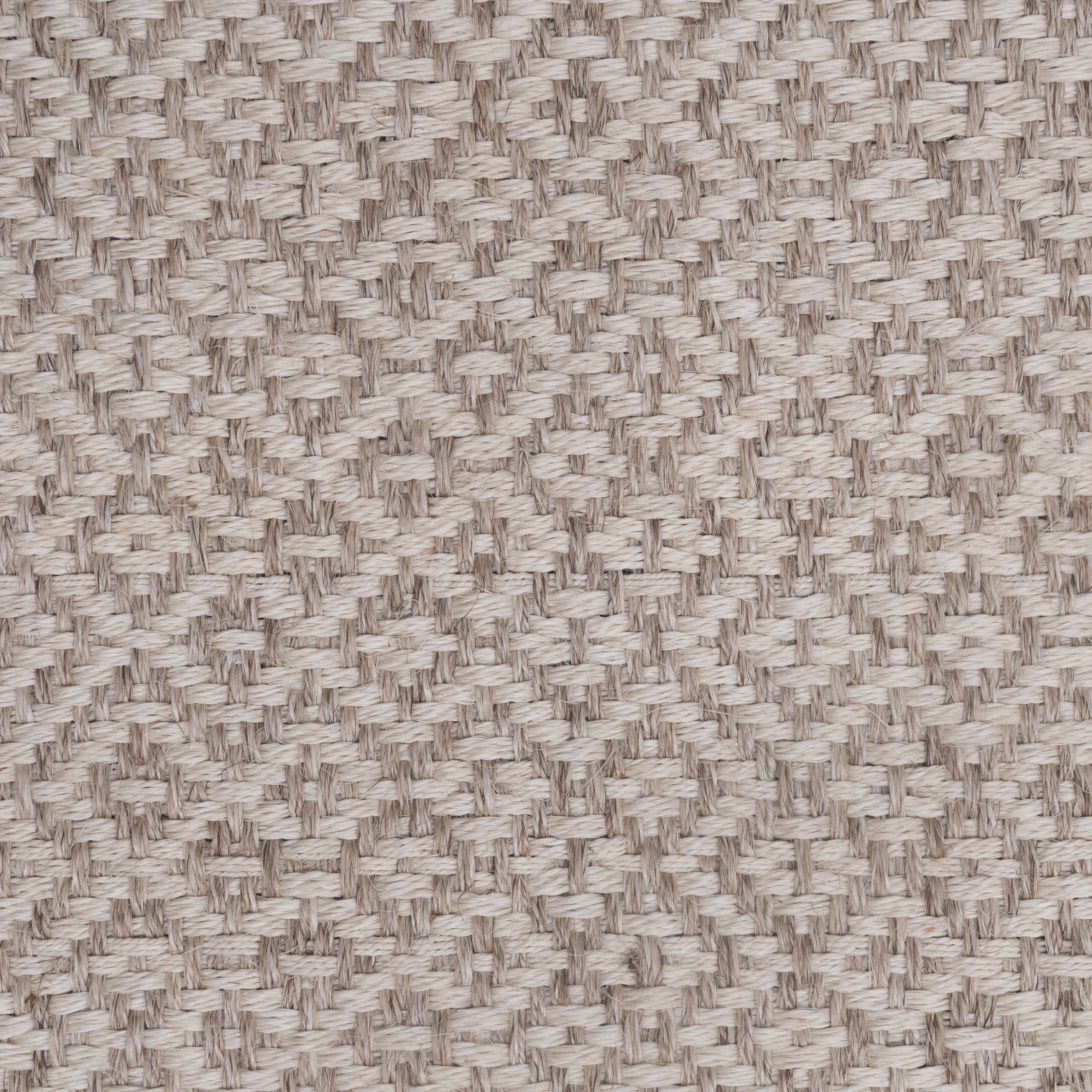 SUSU WEAVE RUG IN NATURAL FIQUE FIBER WITH WHITE FIQUE FIBER