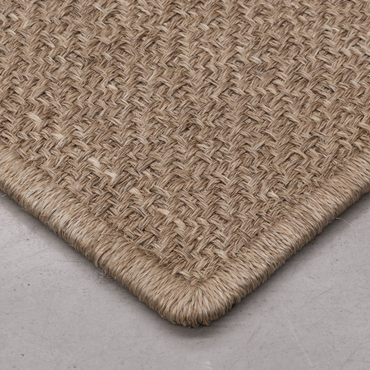SUSU WEAVE RUG IN NATURAL FIQUE FIBER
