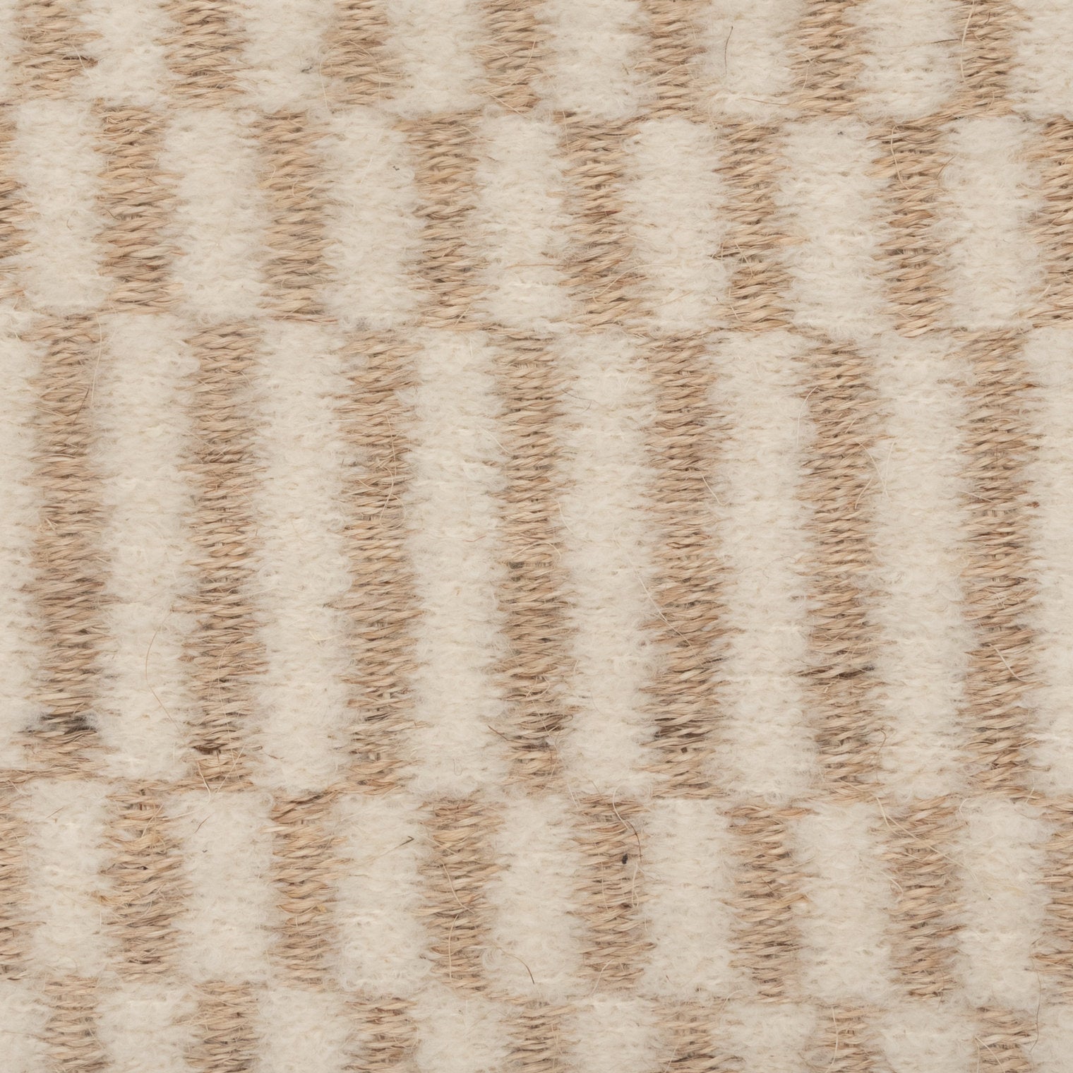AXXIS WEAVE RUG IN NATURAL-WHITE FIQUE AND BOUCLÉ ALPACA