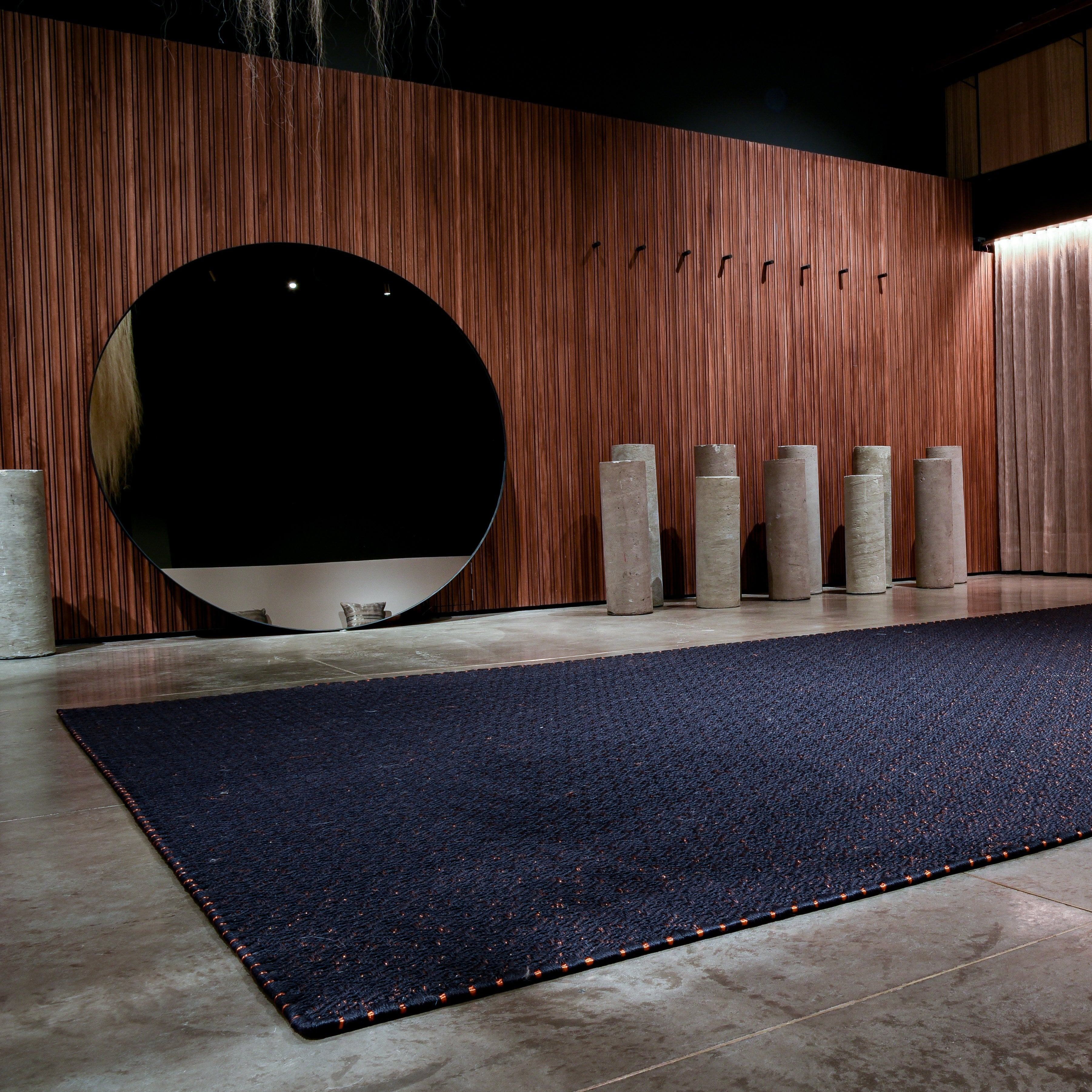 CASABLANCA WEAVE RUG IN BLACK FIQUE FIBER AND COPPER