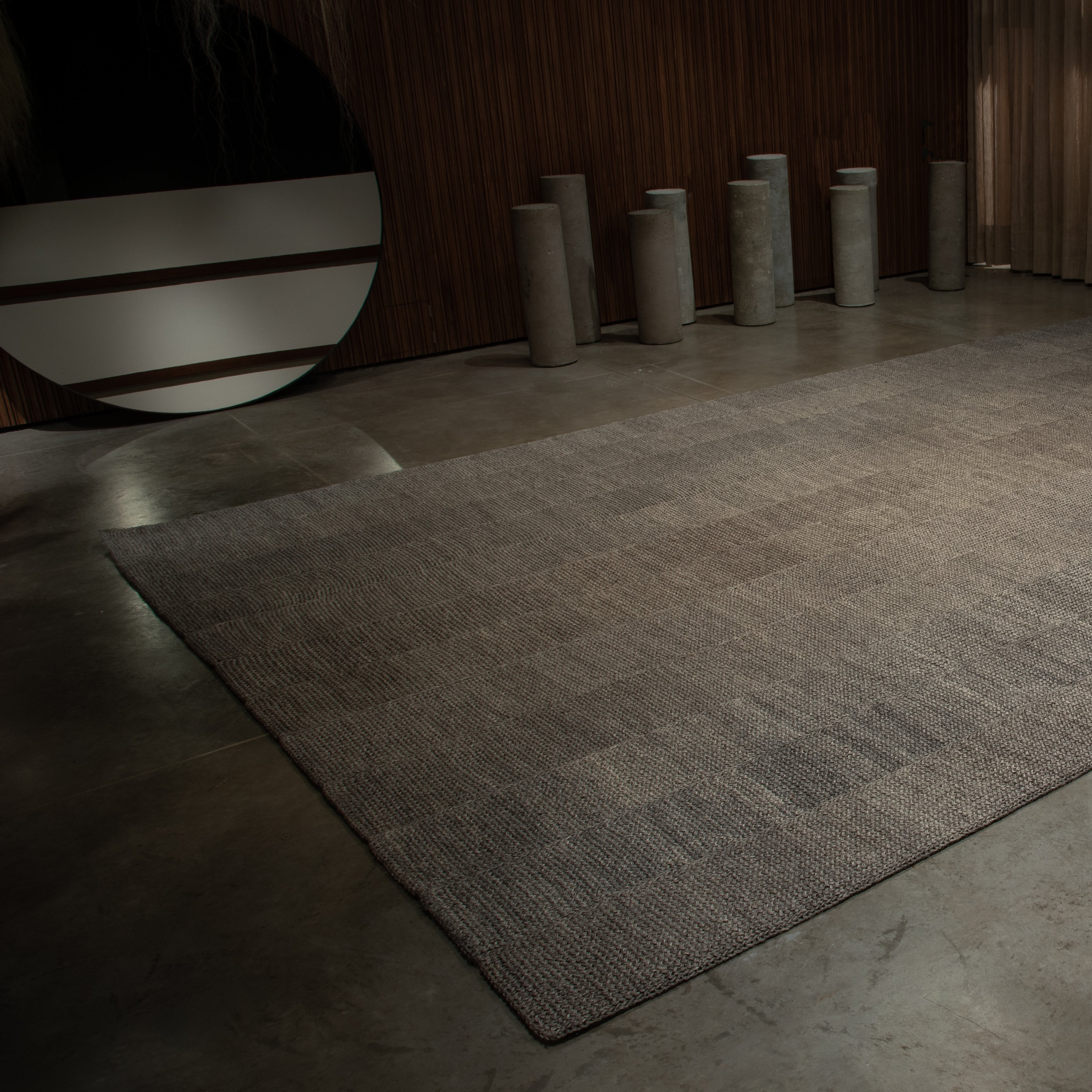 MESETA WEAVE RUG IN WHITE-GRAY FIQUE FIBER