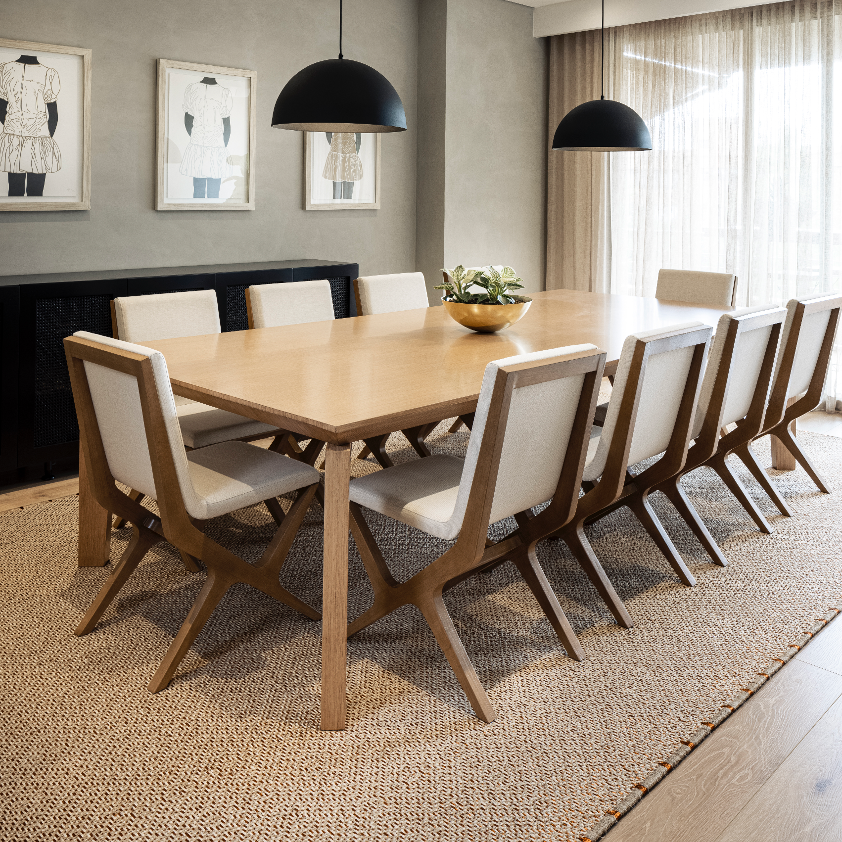 DAÚ WEAVE RUG IN NATURAL FIQUE FIBER, WHITE FIQUE FIBER AND COPPER