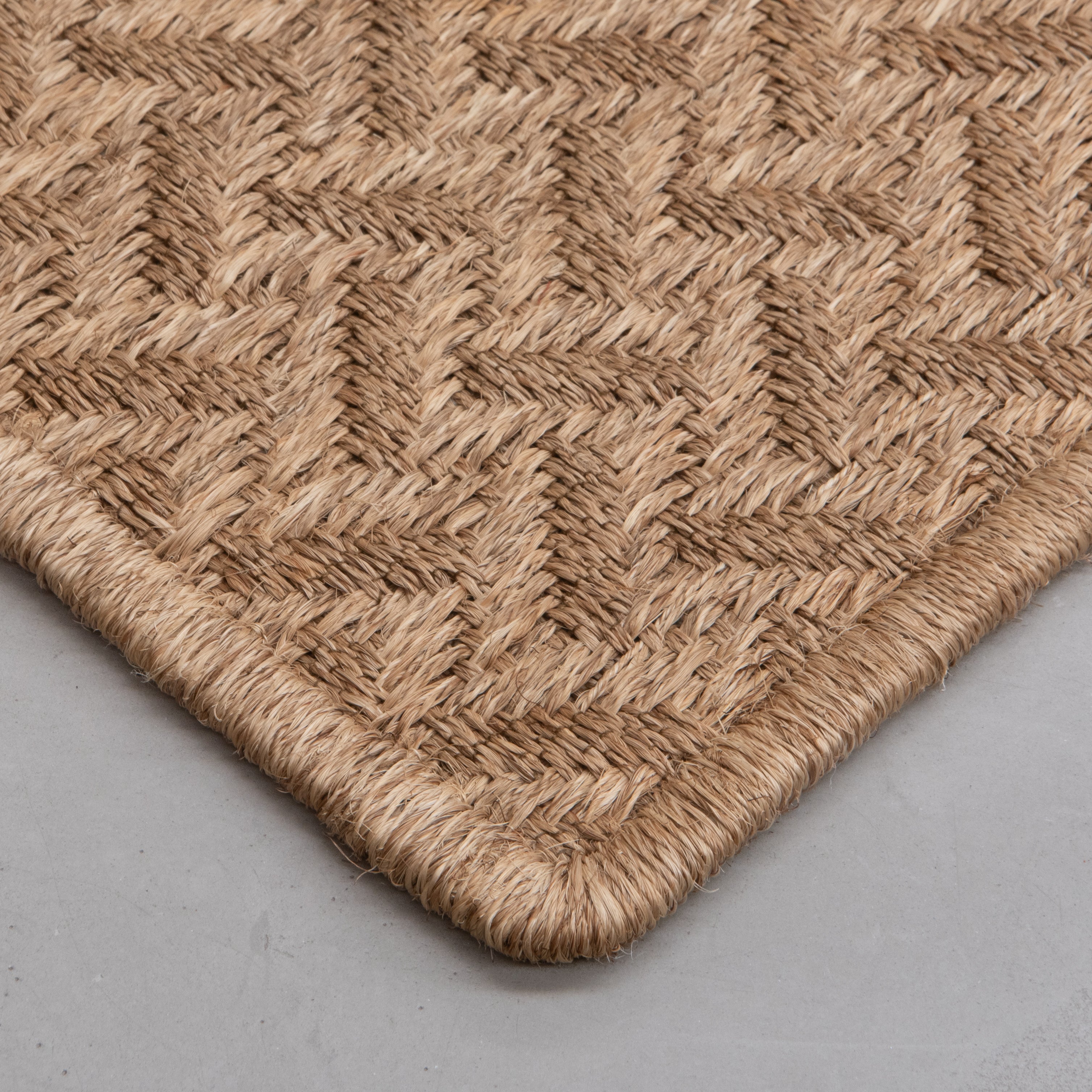 OTOÑO WEAVE RUG IN NATURAL FIQUE FIBER