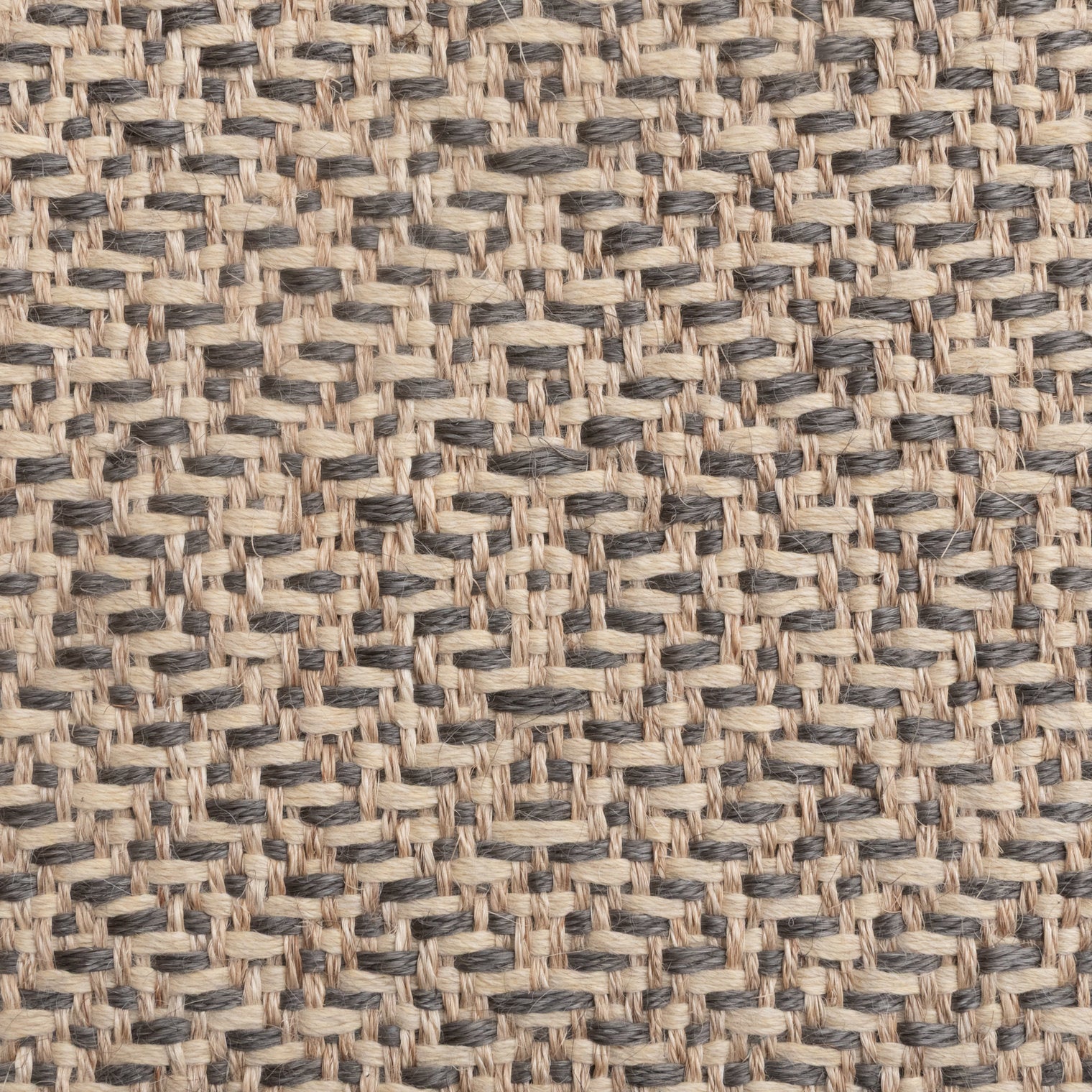 DAU WEAVE RUG IN NATURAL FIQUE FIBER AND NATURAL ALPACA GRAY FIQUE FIBER