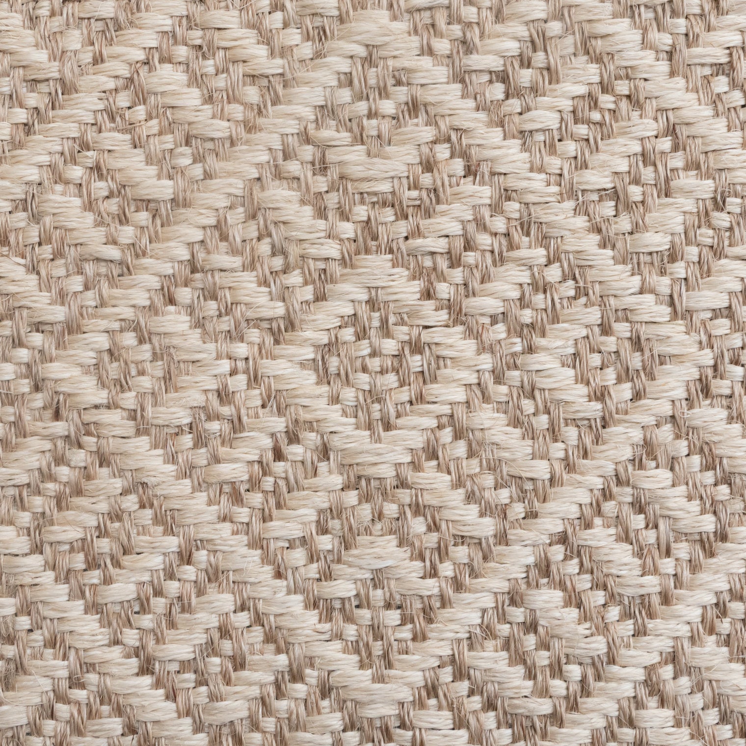 DAU WEAVE RUG IN NATURAL FIQUE FIBER AND WHITE FIQUE FIBER