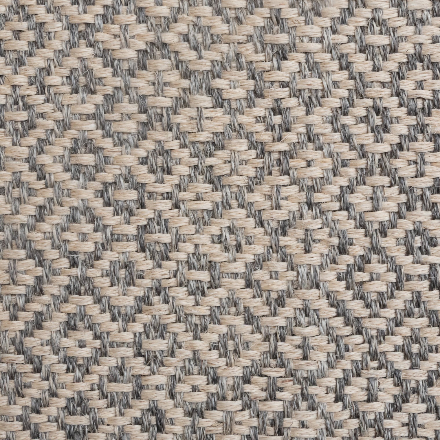 SUSU WEAVE RUG IN WHITE-GRAY FIQUE FIBER AND WHITE FIQUE FIBER