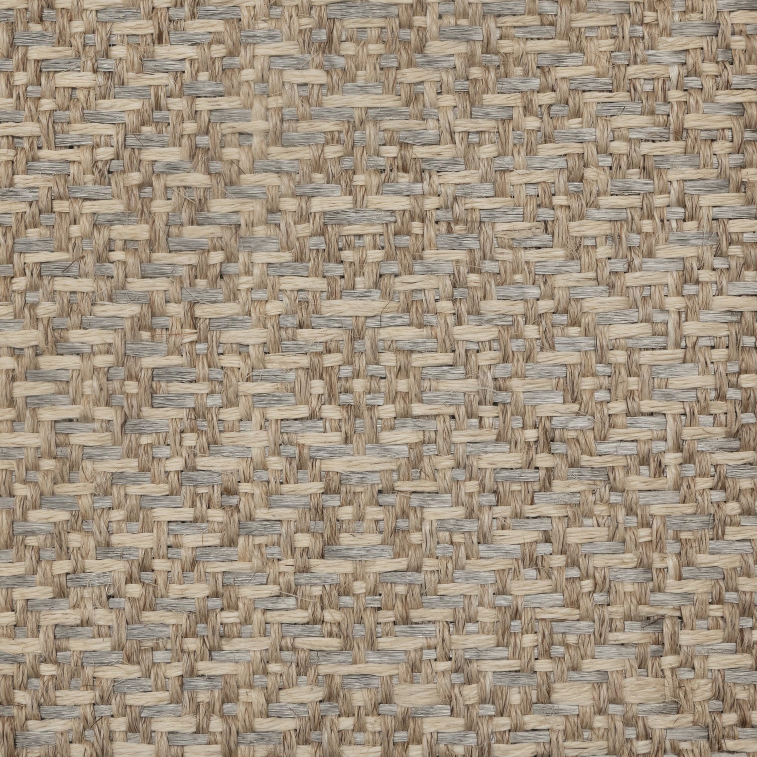 DAÚ WEAVE RUG IN NATURAL FIQUE FIBER, WHITE FIQUE FIBER AND STAINLESS STEEL