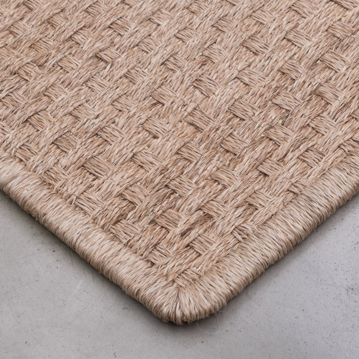 KANASPI WEAVE RUG IN NATURAL FIQUE FIBER