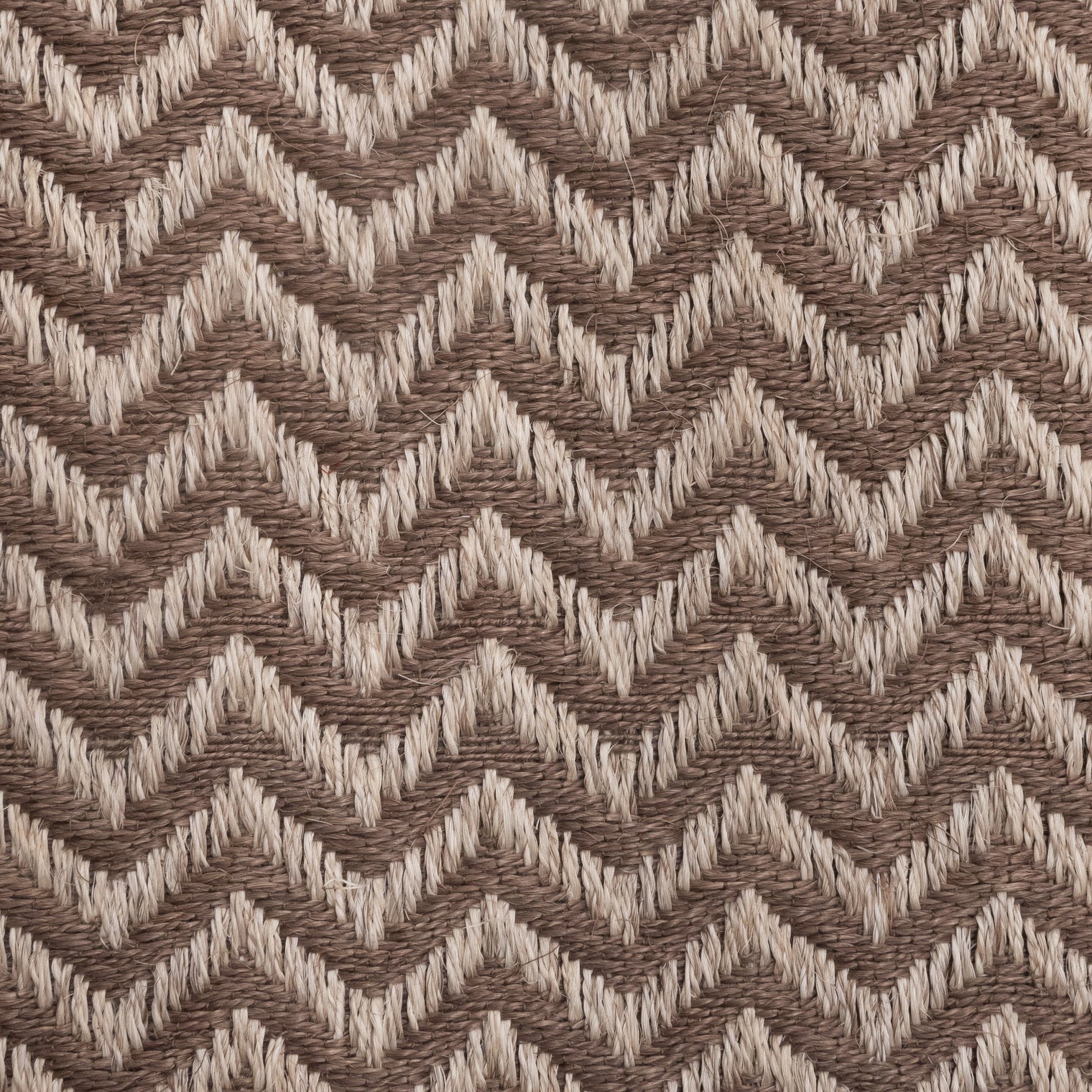M’S WEAVE RUG IN NATURAL AND KHAKI FIQUE FIBER